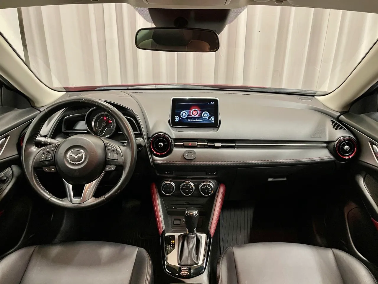 Vehicle image 18