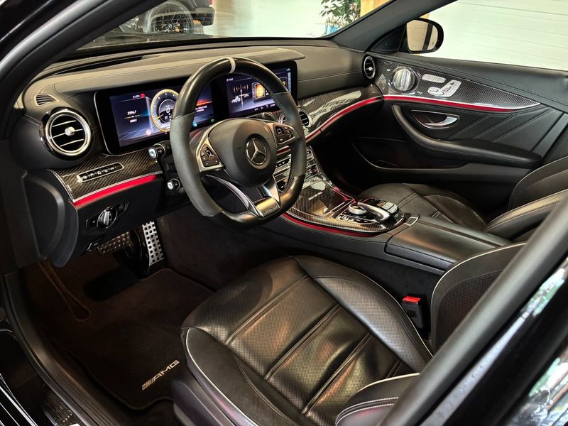 Mercedes E63 AMG bild 6
