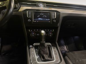 Volkswagen Passat bild 11