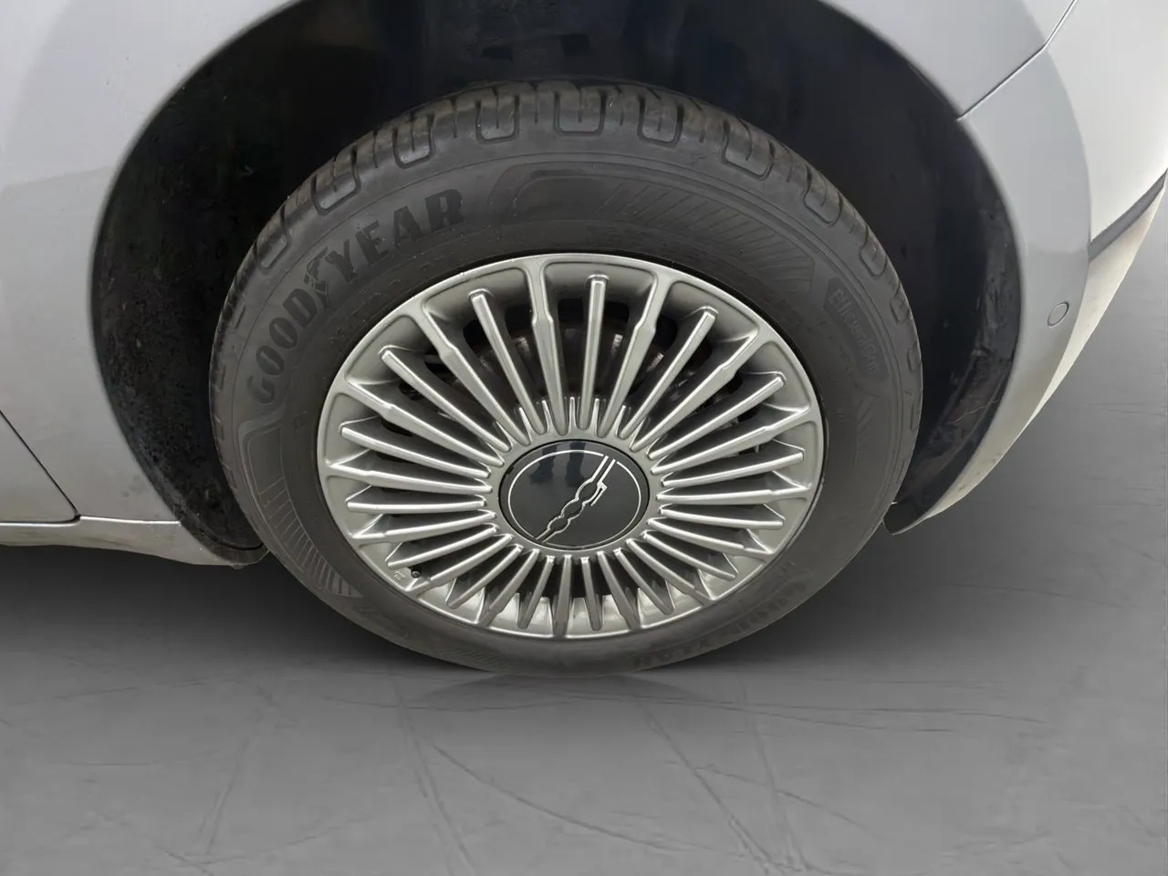 Vehicle image 36