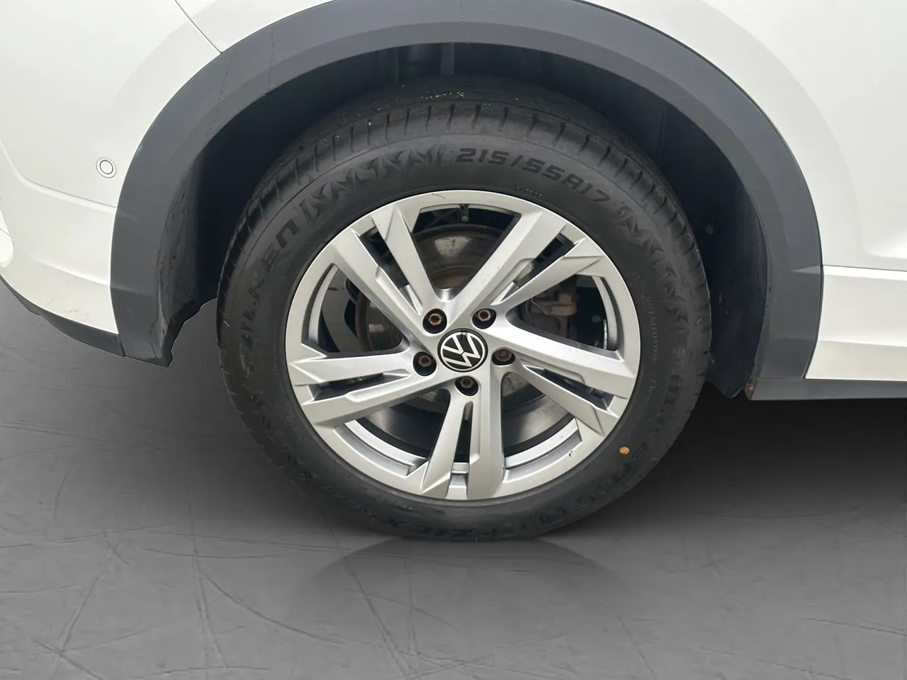 Vehicle image 24