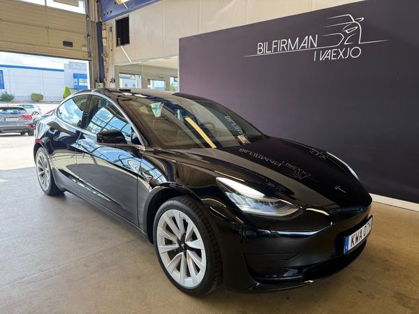 Tesla Model 3 Standard Range Plus 325hk - 2020