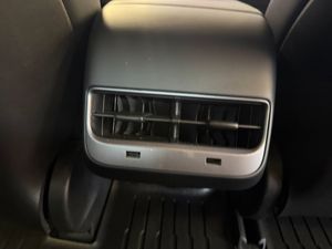 Tesla Model 3 bild 11