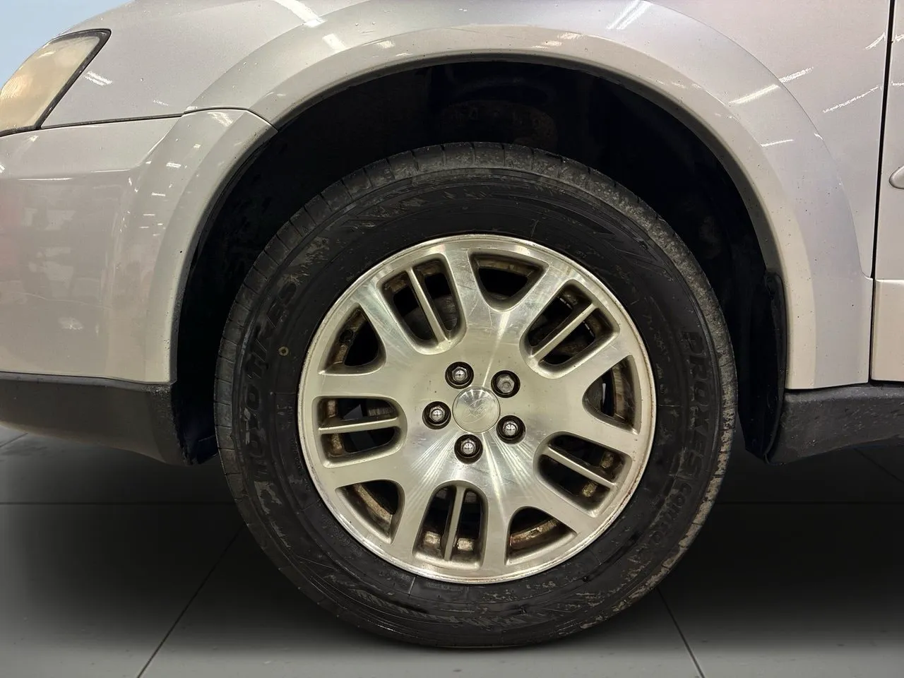 Vehicle image 13