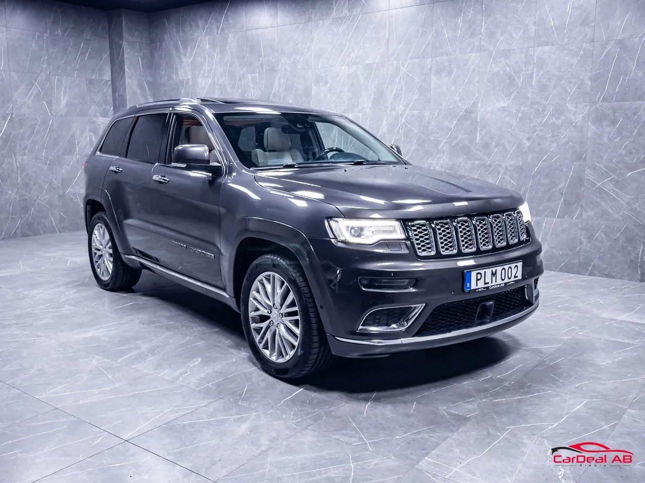 Vehicle image 8