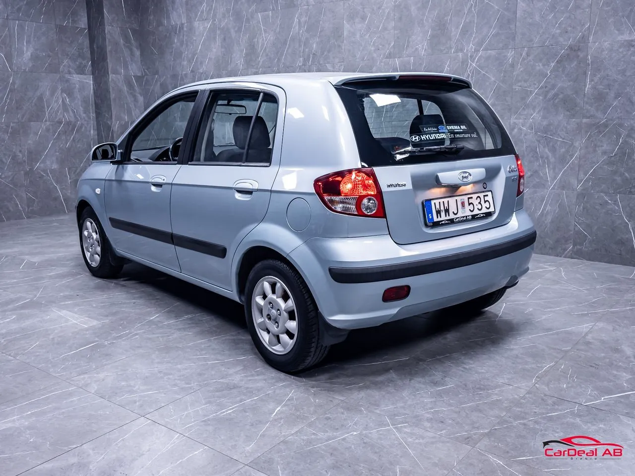 Vehicle image 4