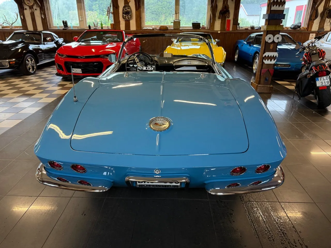 Vehicle image 7