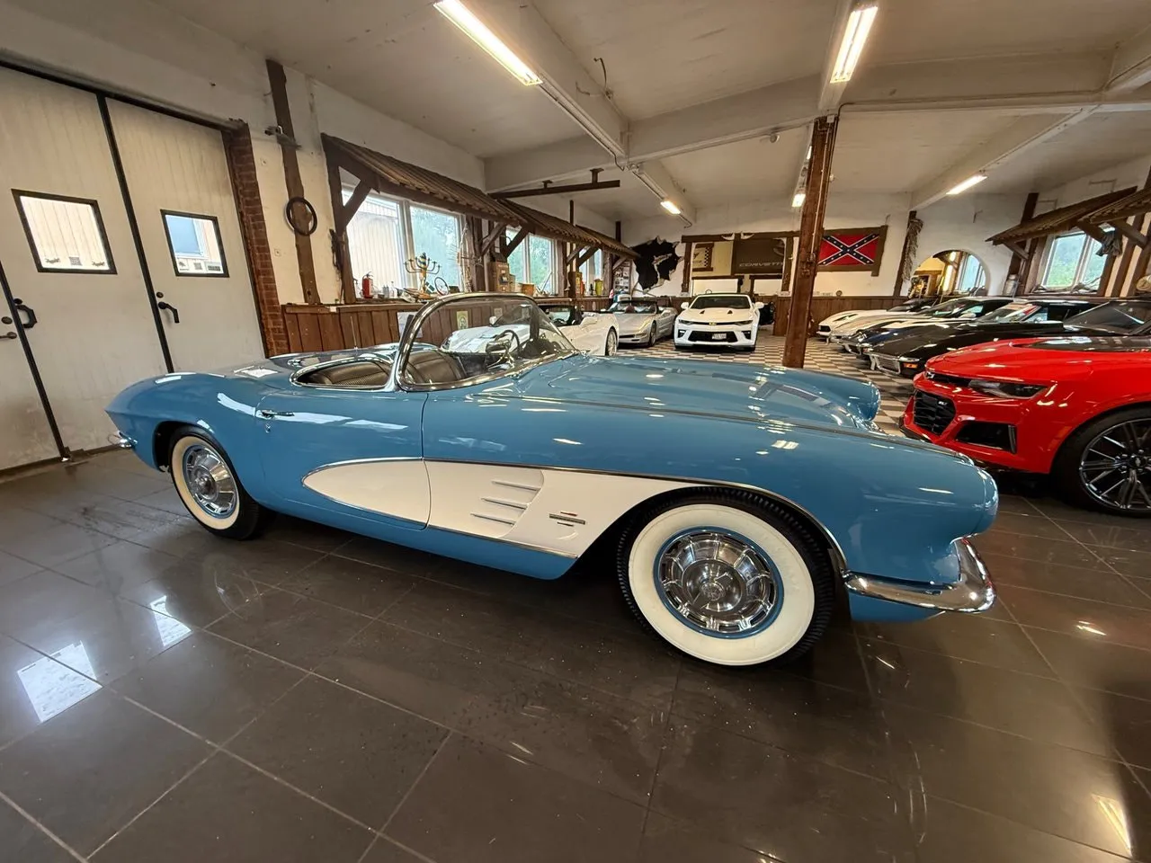 Vehicle image 10
