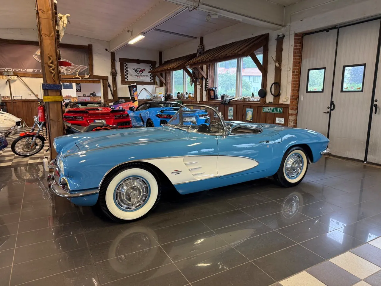 Vehicle image 1