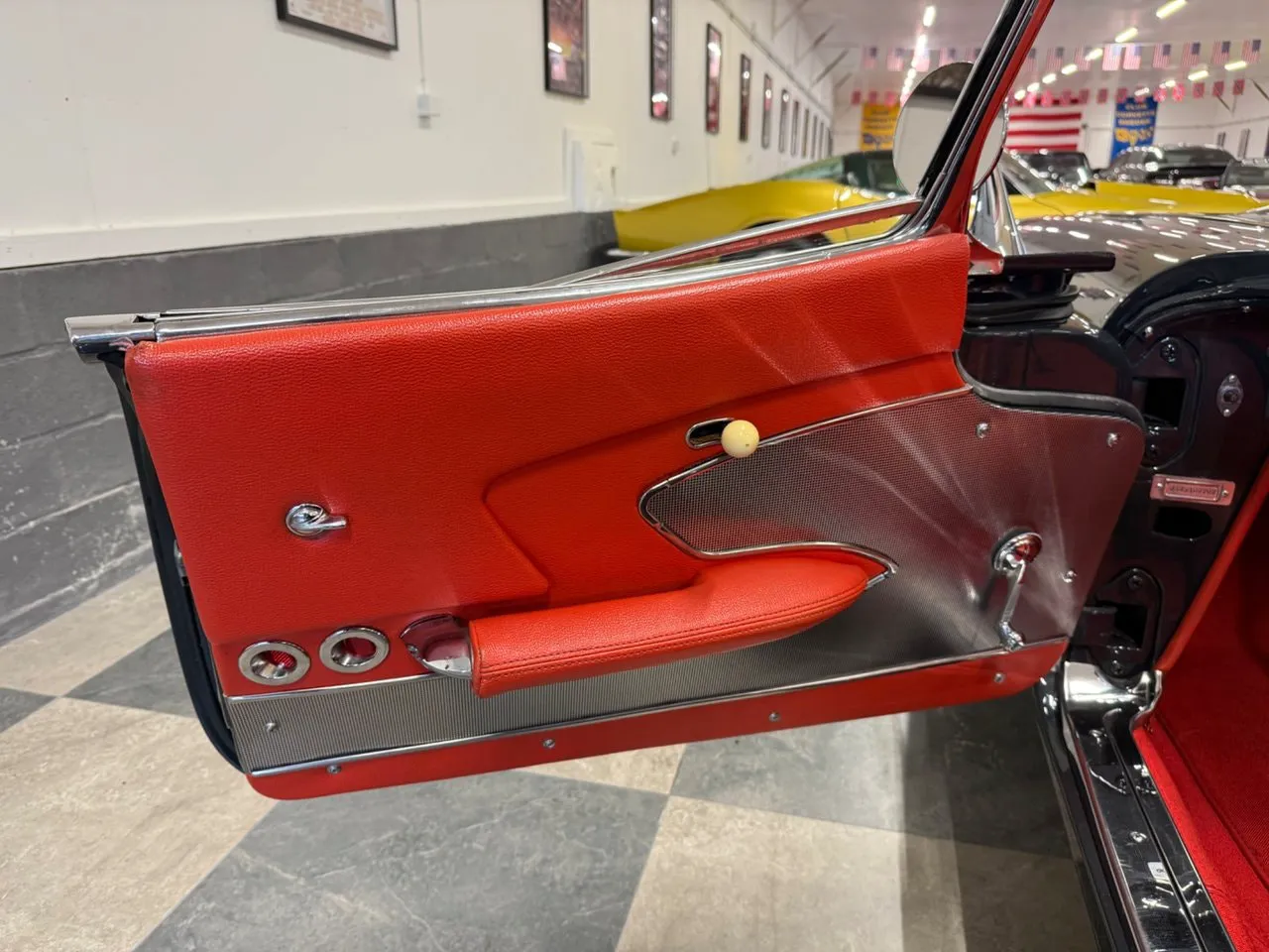 Vehicle image 25