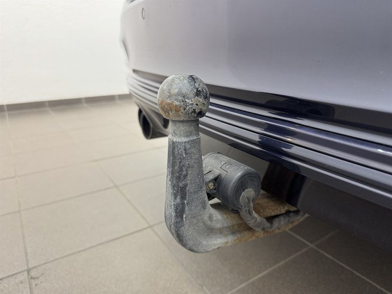 BMW 330 bild 8