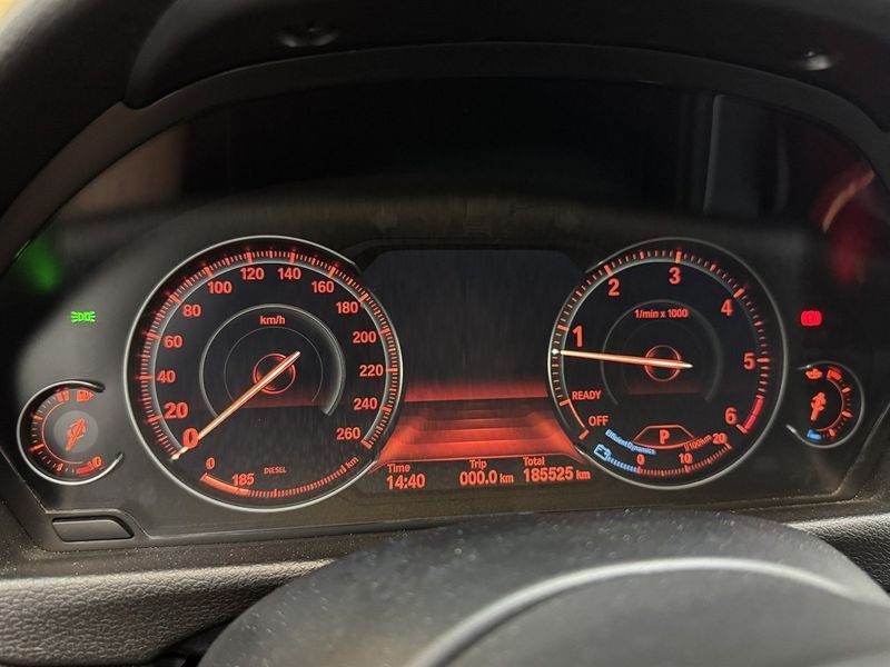 BMW 330 bild 16