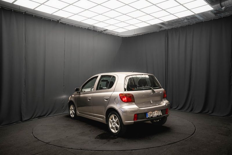 Toyota Yaris bild 8