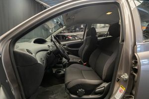 Toyota Yaris bild 14