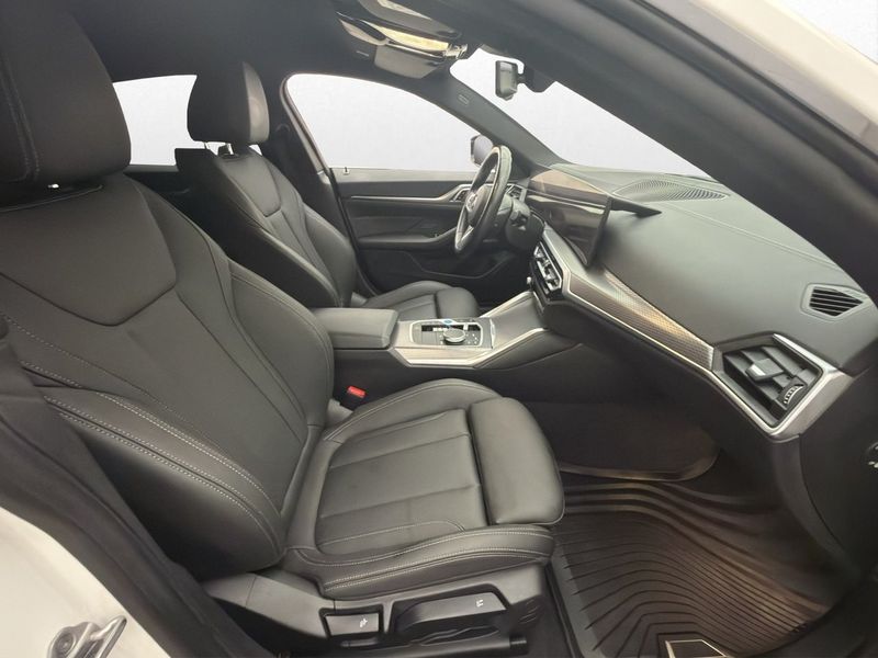 BMW i4 bild 28
