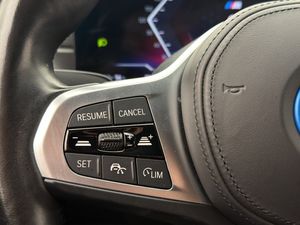 BMW i4 bild 16