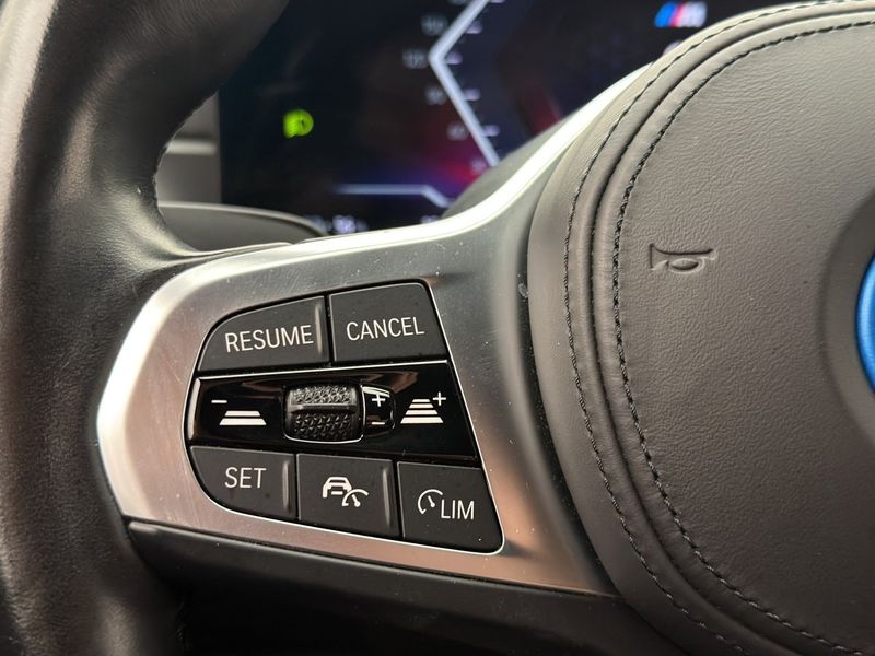 BMW i4 bild 16