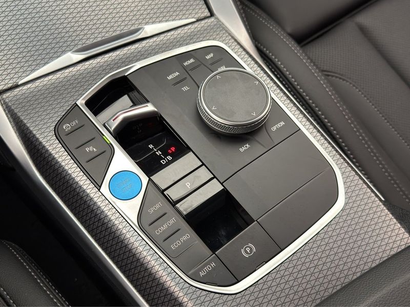 BMW i4 bild 26