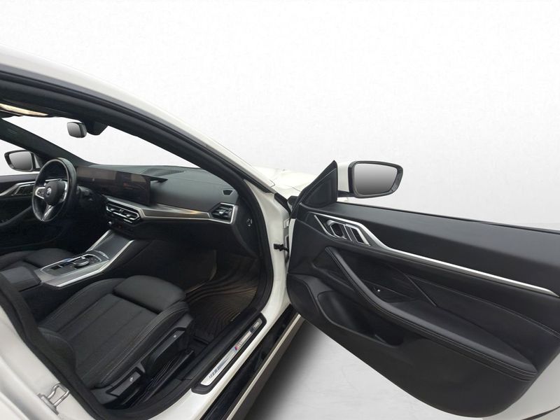 BMW i4 bild 29