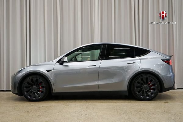 Tesla Model Y Performance 534hk Drag Värmepump Rattvärme MOMS - 2024