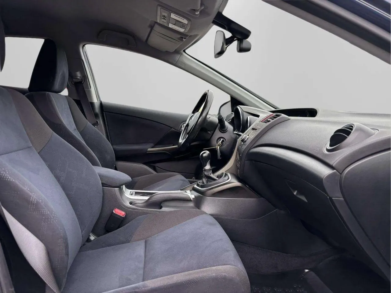 Vehicle image 18