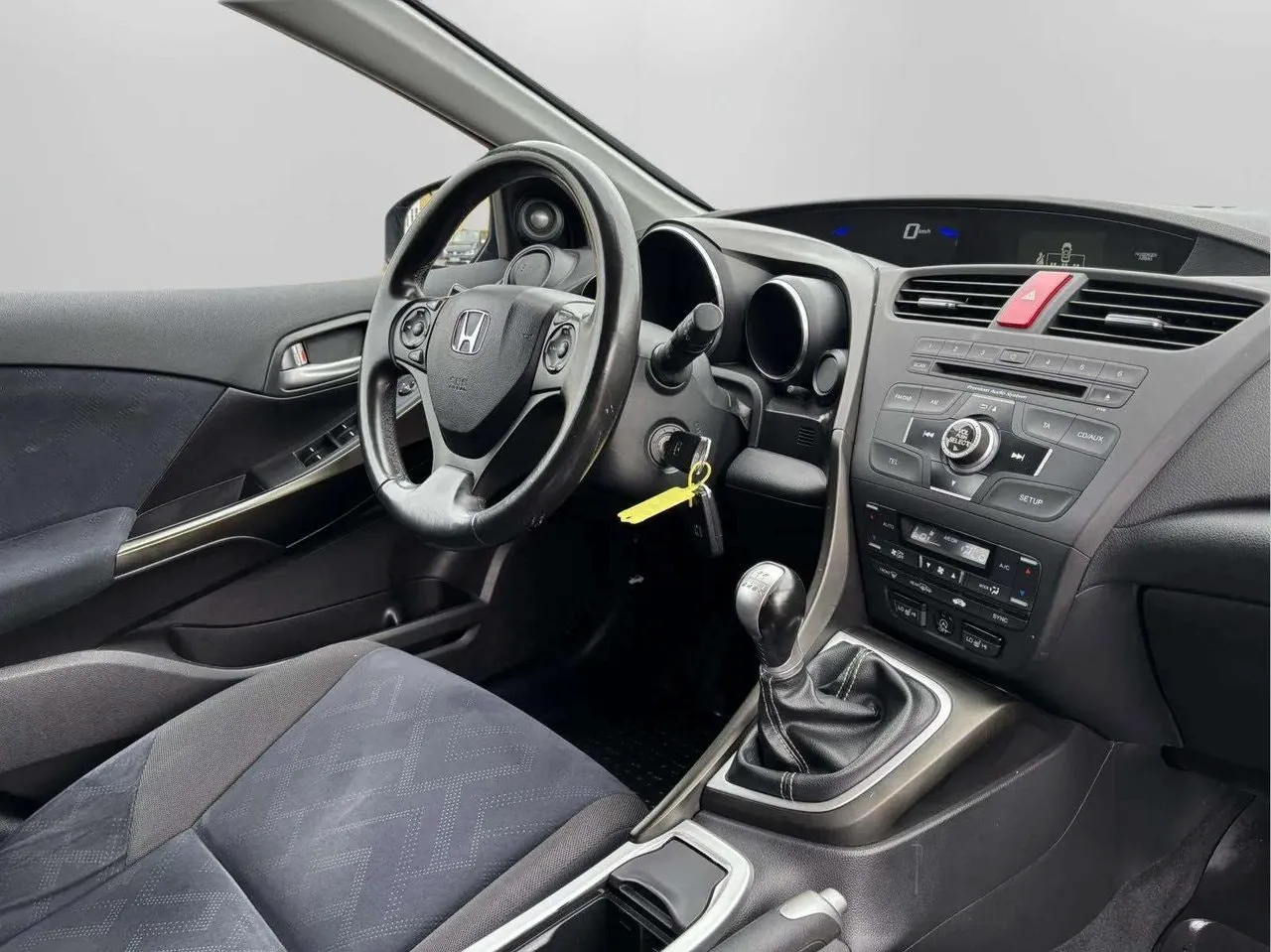 Vehicle image 19