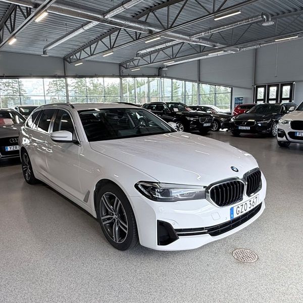BMW 530 e xDrive Touring Steptronic SKINN DRAG B-Kamera Euro 6 - 2021