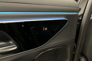 Mercedes E300 bild 21