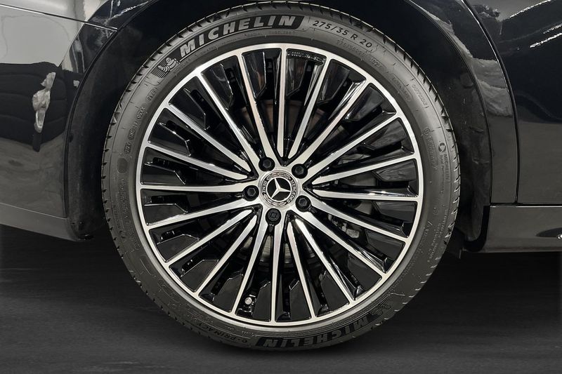 Mercedes E300 bild 12