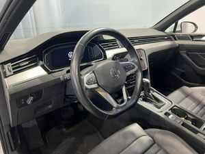 Volkswagen Passat bild 6
