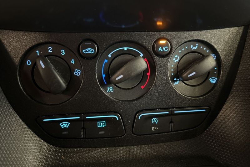 Ford Tourneo Connect bild 26