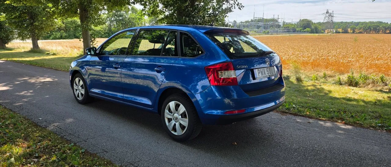 Vehicle image 3