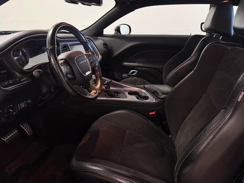 Dodge Challenger bild 8
