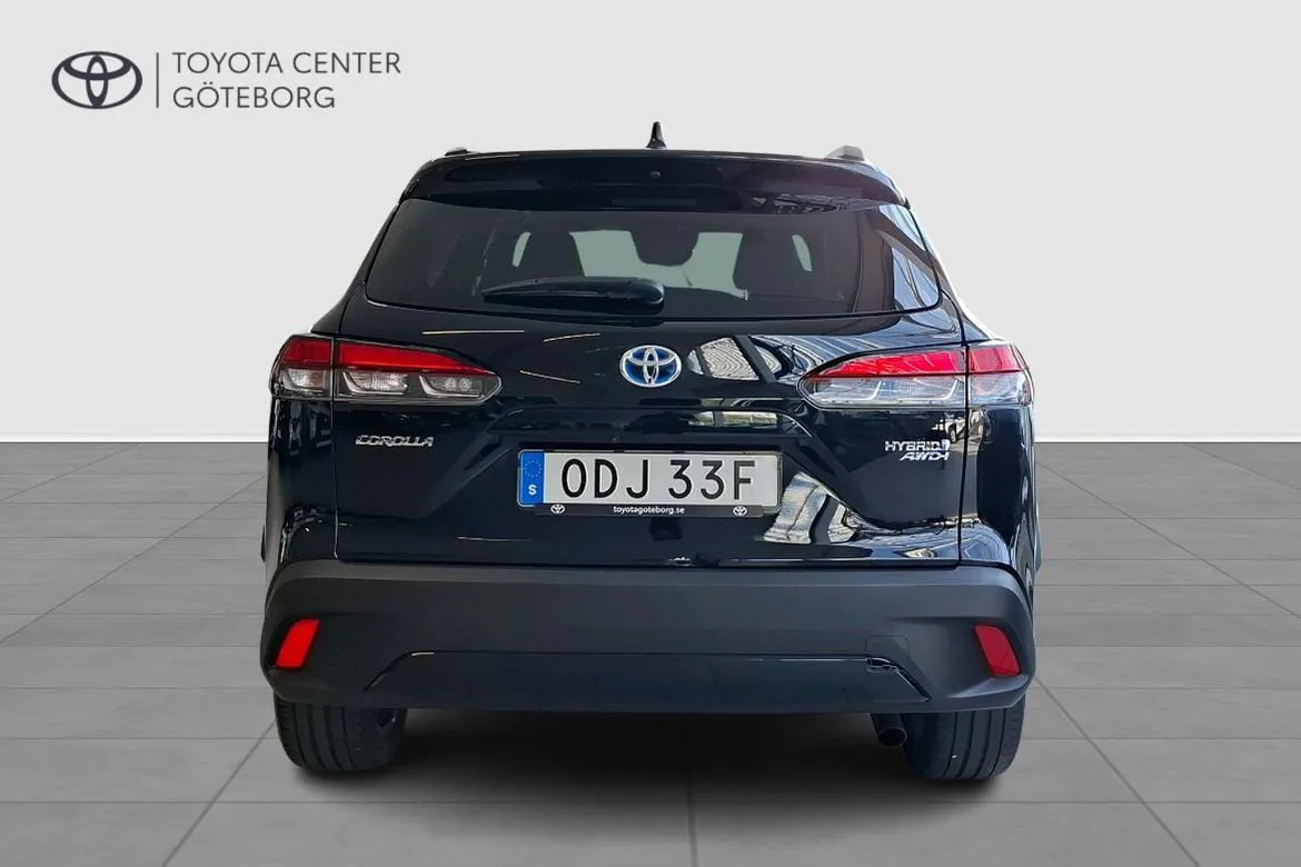Vehicle image 5