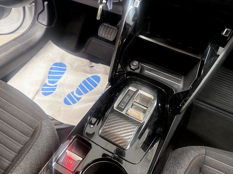Peugeot 208 bild 10