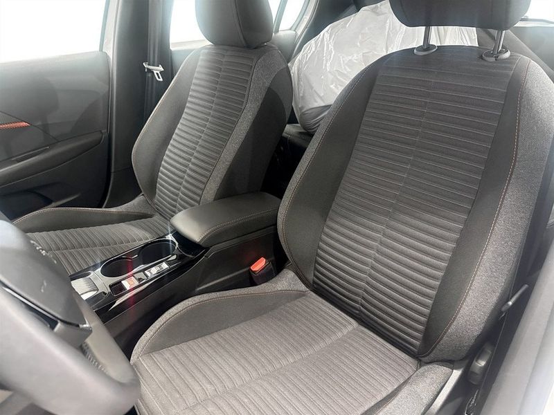 Peugeot 208 bild 5
