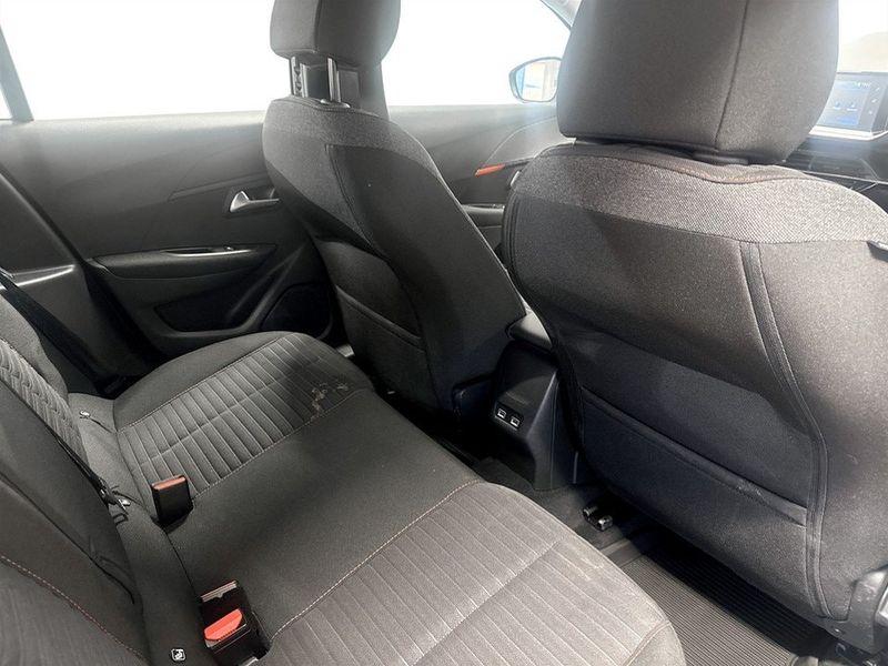 Peugeot 208 bild 12