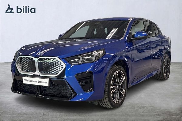 BMW X2 iX2 xDrive30 xDrive 30 M-Sport | Aktiv farthållare | Drag | Backkame - 2026