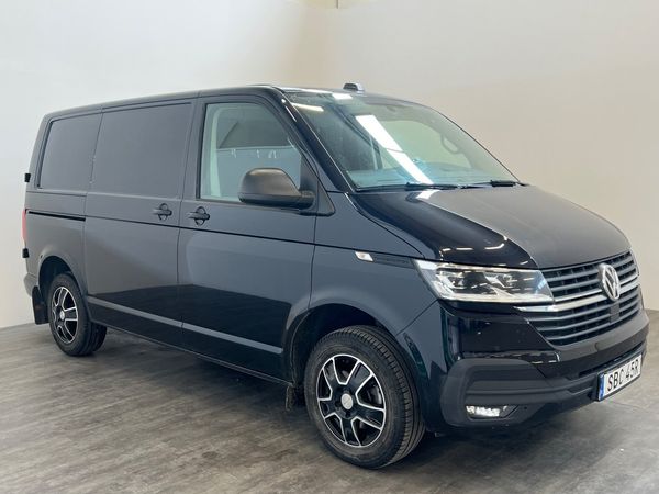 Volkswagen Transporter 2.0TDI 150HK Led Värmare Kamera Drag CARPLAY Moms - 2020