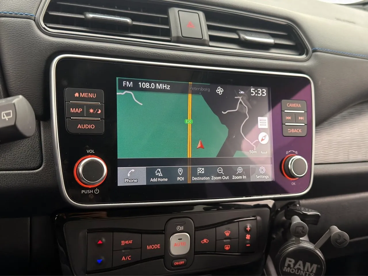 Vehicle image 18