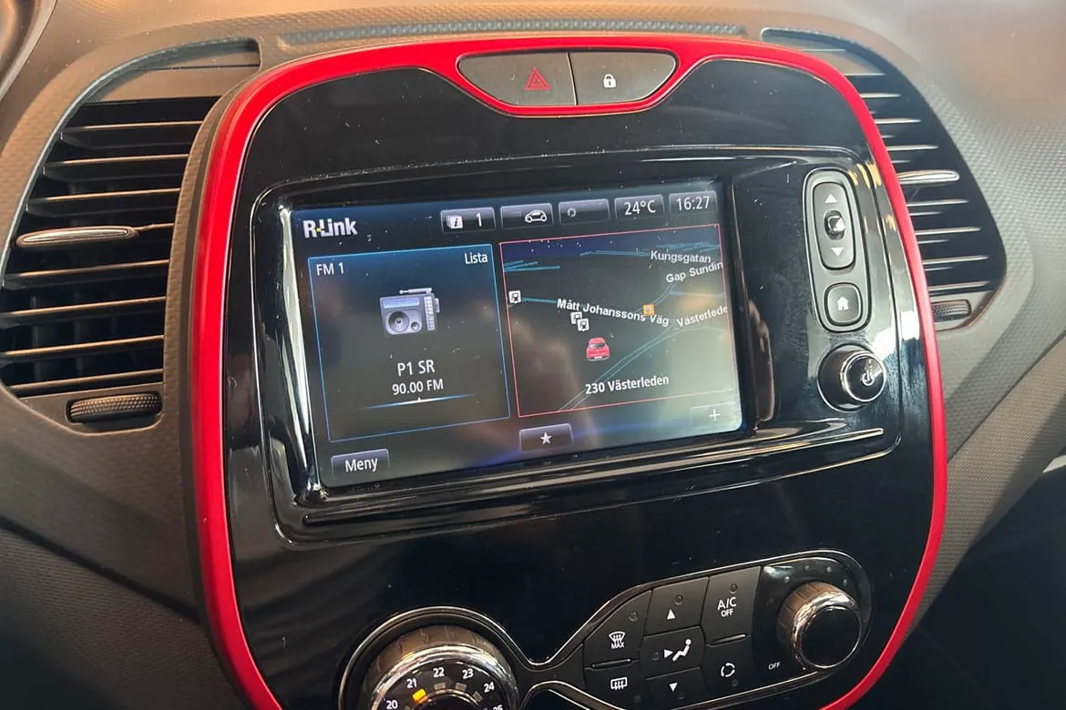 Vehicle image 14