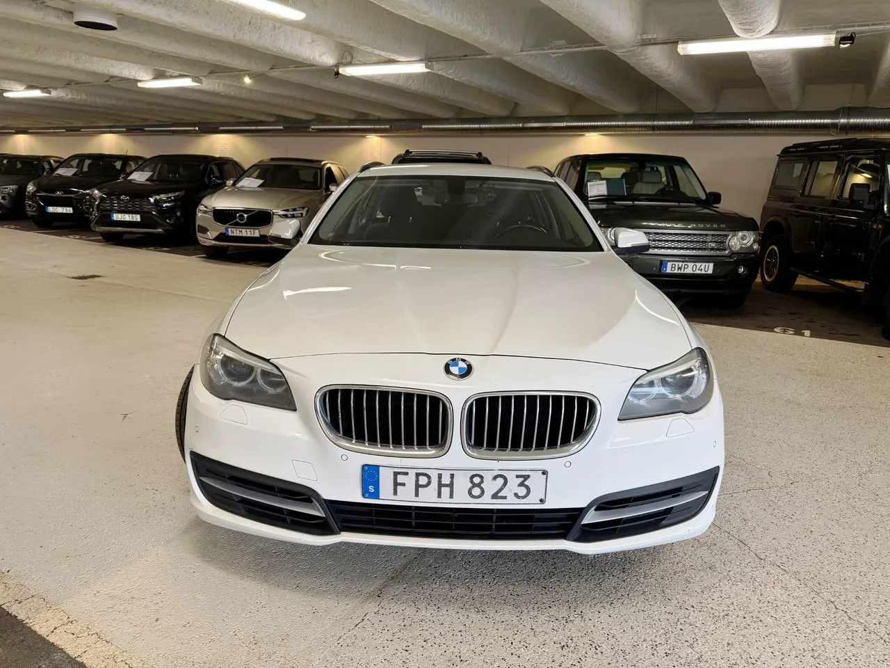 Vehicle image 6