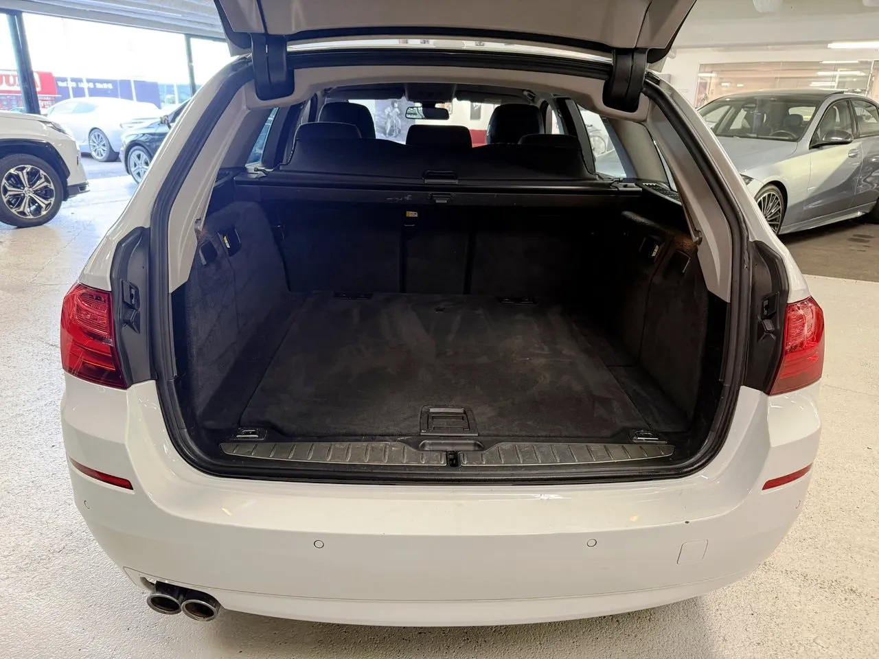 Vehicle image 20