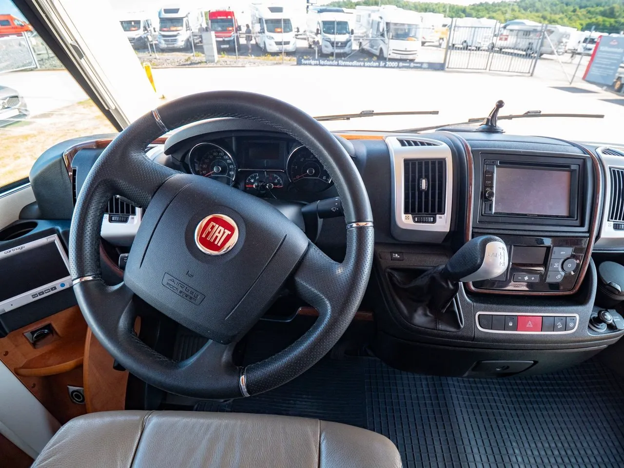 Vehicle image 21