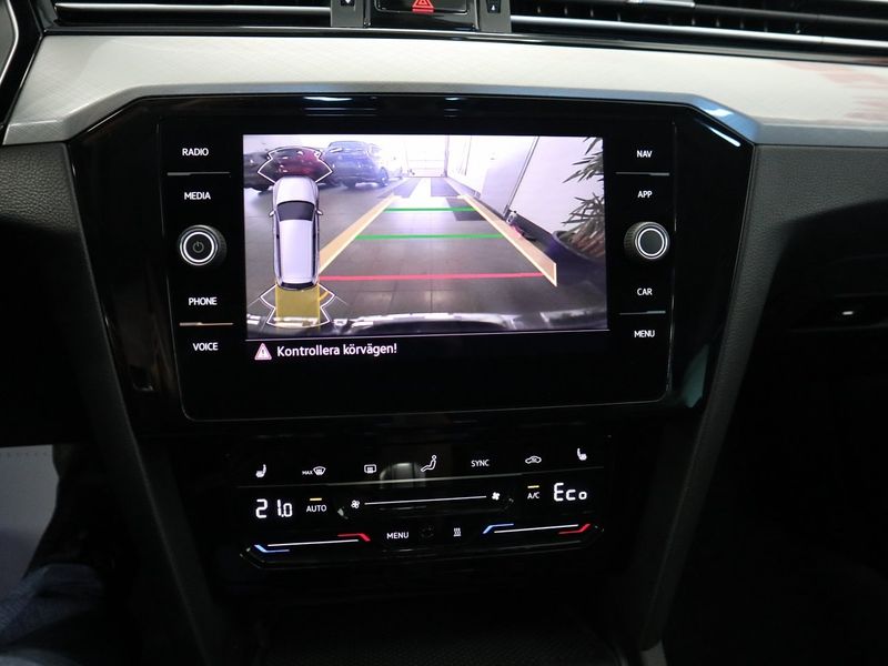 Volkswagen Passat bild 10