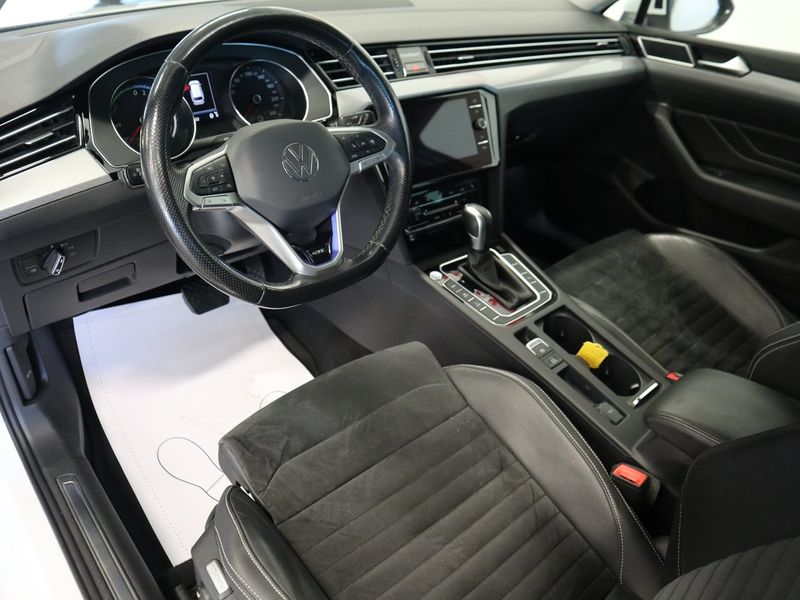 Volkswagen Passat bild 7