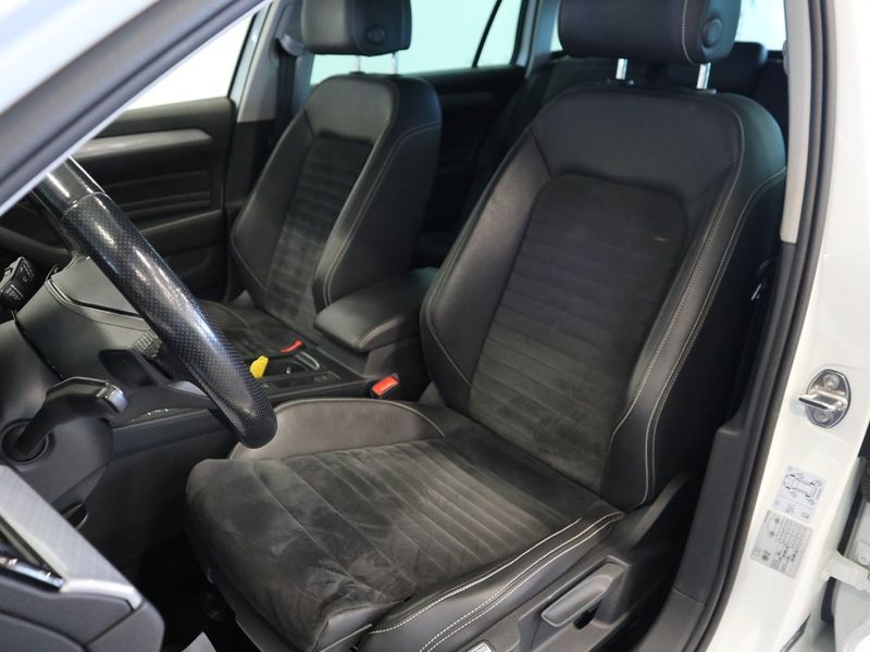 Volkswagen Passat bild 8