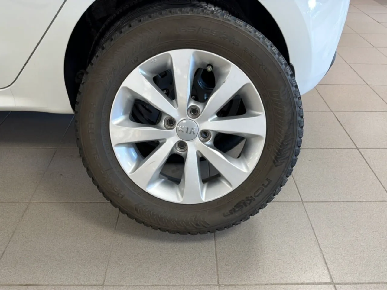 Vehicle image 20