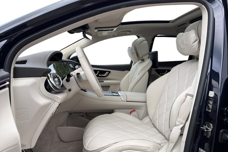 Mercedes EQS450 SUV bild 9