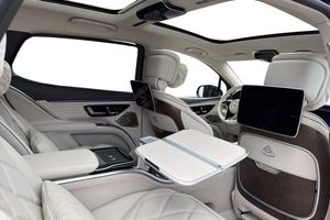 Mercedes EQS450 SUV bild 10